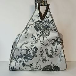 Chinese Flowers Embroidery Small Handbag Satin Shopper Purse Triangle Bag Clutch