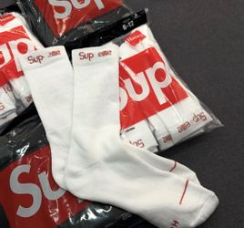 Supreme x Hanes White Crew Socks
