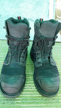 Botas waterproof talla 9.5 punta fierro