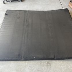 2005-15 Toyota Tacoma Tonneau Cover