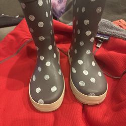 Rylee And. Cru Boots In Size 2 