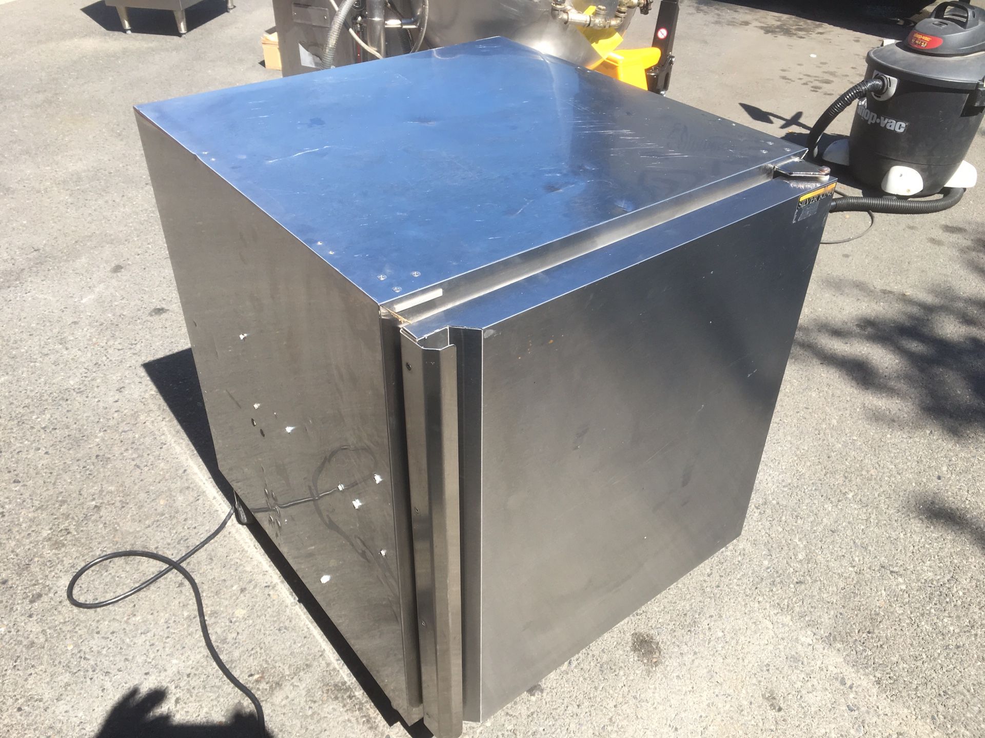 Silver King 27” Undercounter Refrigerator for Sale in WA OfferUp