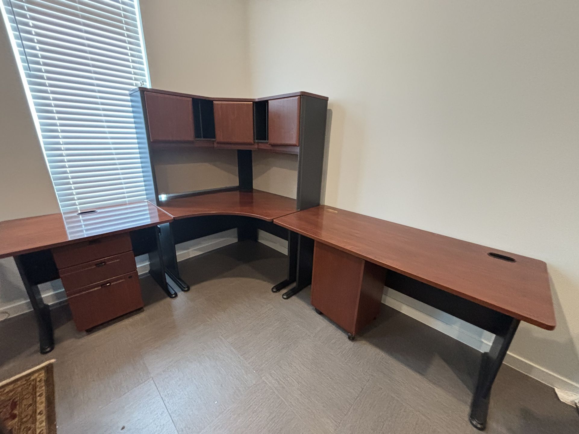 Executive L Shaped Office Desk