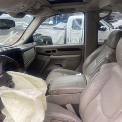 2005 Escalade 6.0 Motor. Para Partes . For Parts. 281*389*3696