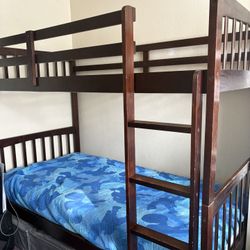 Bunk Bed With Trundle 