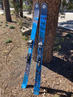 Blizzard Rustler 10 skis with marker griffin bindings