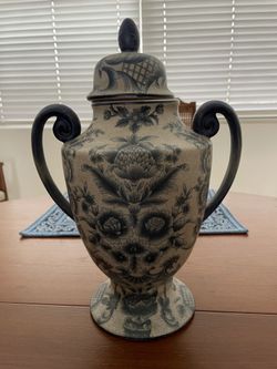 Urn With Lid
