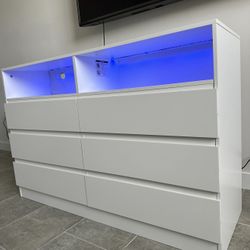 6 Drawer Double Dresser with Power Outlet, Accent Chests of Drawers with LED Light, Modern White Storage Dresser with Charging Station