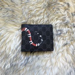 Gucci snake wallet