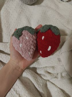 Crochet strawberries