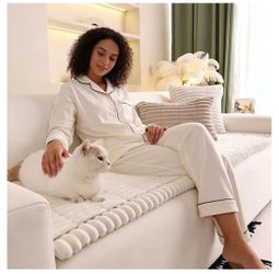 NestlyMoly Washable dog couch cover 23.6x23.6