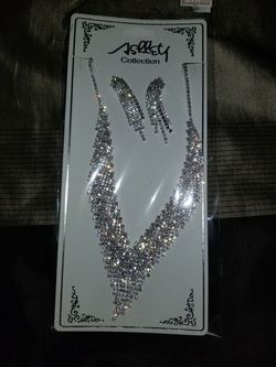 Necklace/earring set