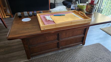 Moving $ale / Coffee Table / Desk