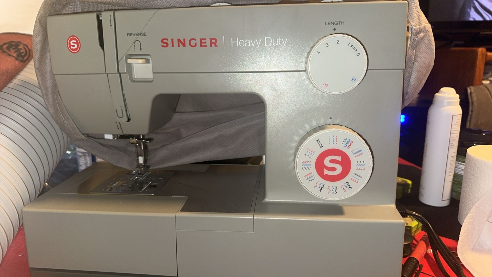 Singer Heavy Duty Sewing Machine