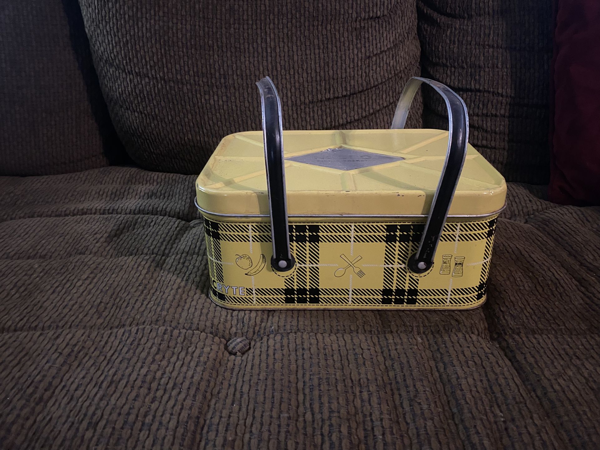 Nesco vintage yellow and black plaid picnic tin - PicnicRyte - 1950's With Lid