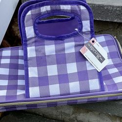 insulated casserole tote bag in checkered purple, 15” x 11” x 3”
