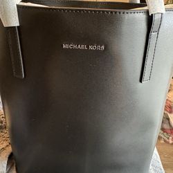 Michael Kors Emry Tote XL
