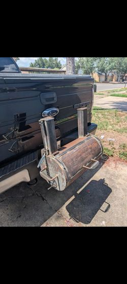 Bbq pit 200$ (must pick up today)