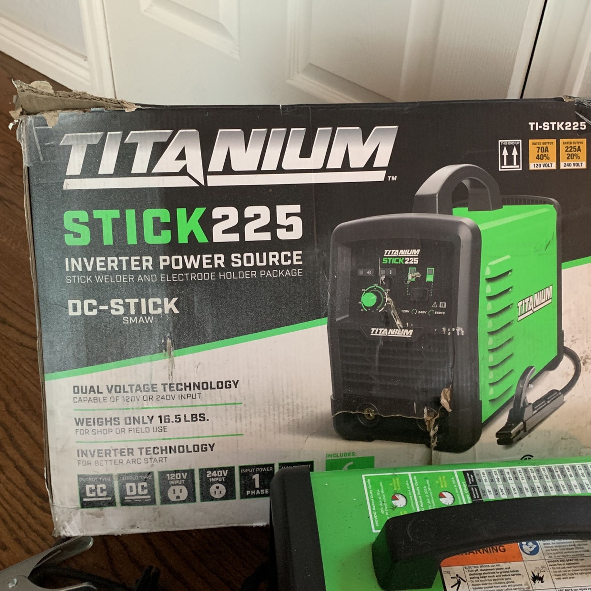 Titanium Stick 225 Welder