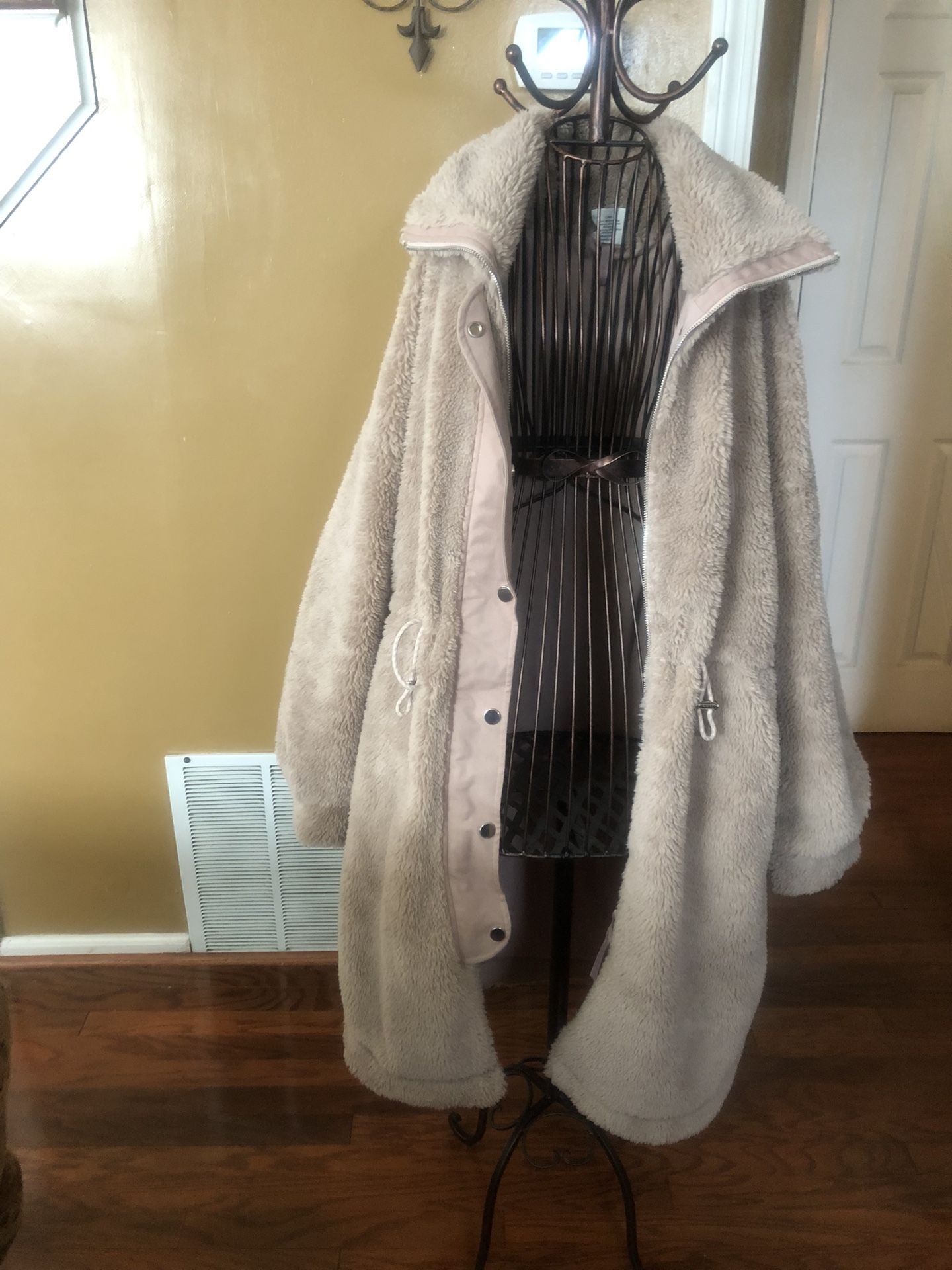 Women's Varley Coat Tan Sherpa