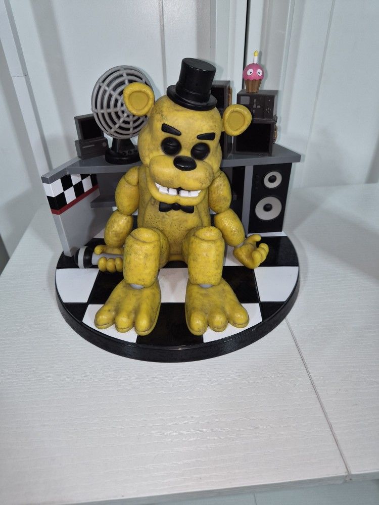 Golden Freddy Vinyl Statue 