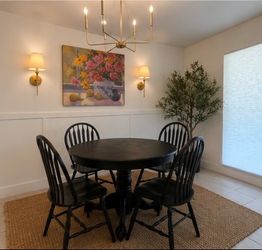 Round table 4 chairs- Black