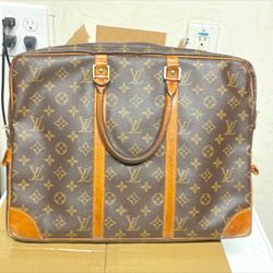 Multiple Used Designer Bags And Wallets 
