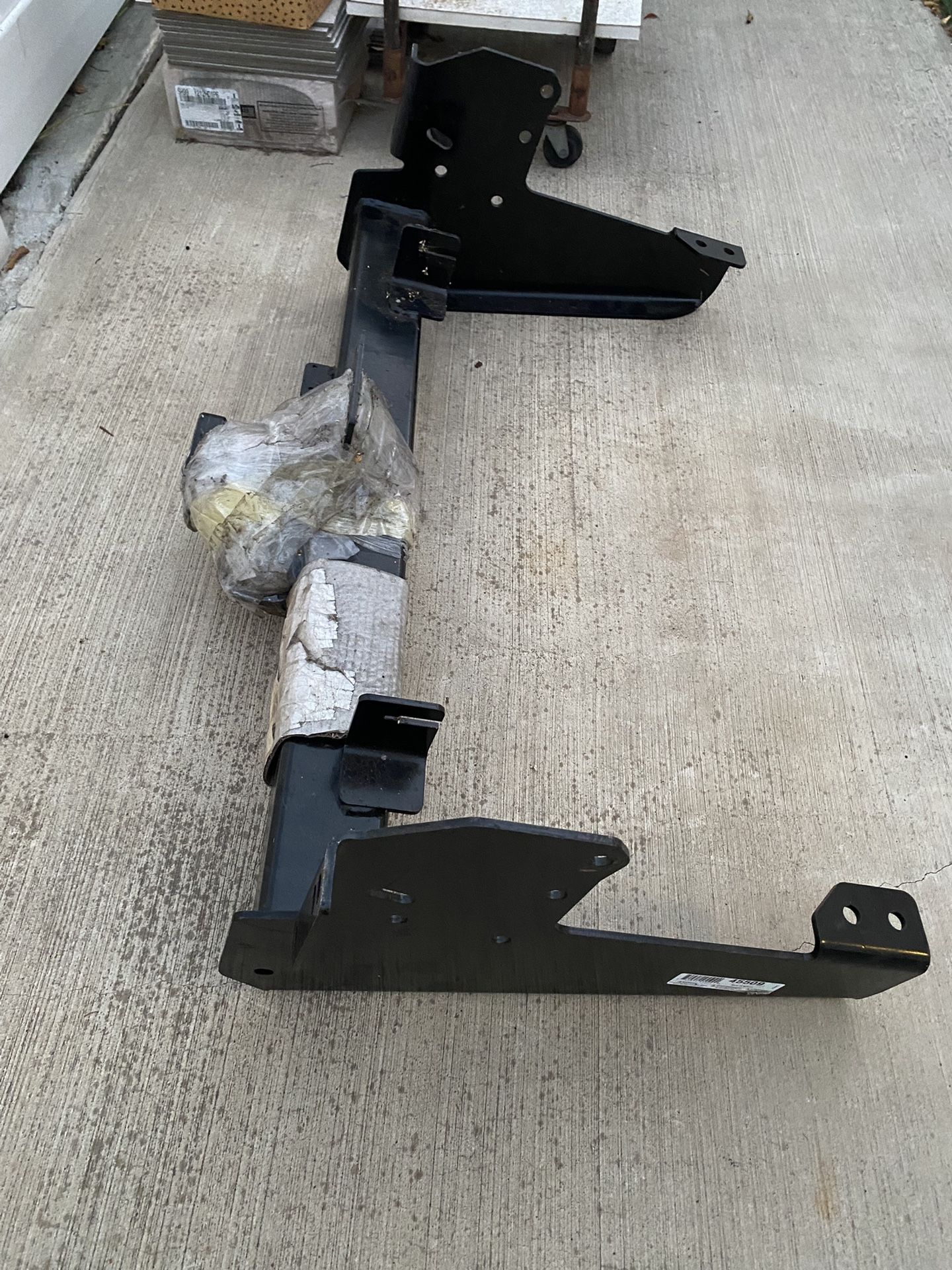 New: TitanĀ® Class 5 Trailer Hitch, 2-1/2 Inch
