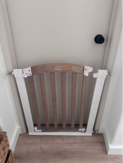 Home safe baby gate