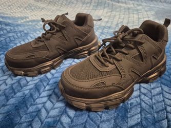 Womens steel toe shoes size (37) 7/7.5