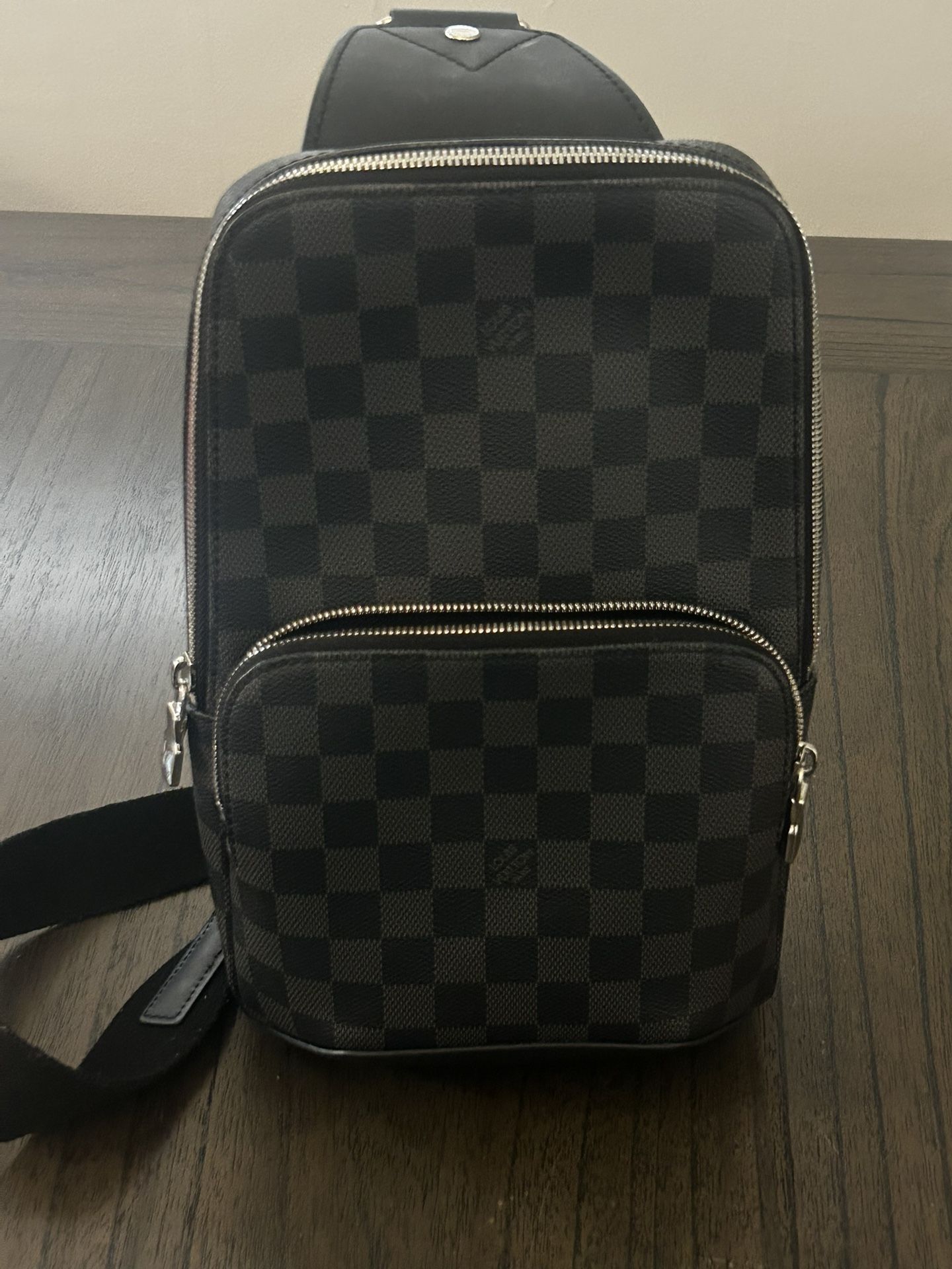 Louis Vuitton Avenue Sling Bag