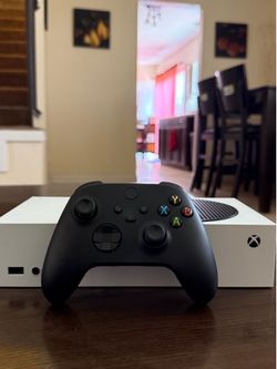 Xbox Series S 1TB Console - All-Digital White Console with Black Controller
