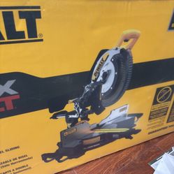 DEWALT 60V Lithium-lon 12 in. Cordless Sliding Miter Saw (Tool Only)