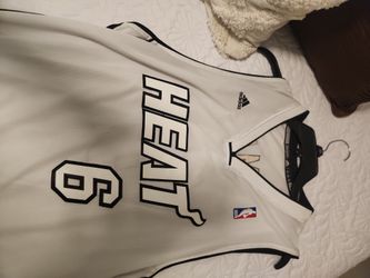 LeBron James Miami HEAT Jersey for Sale in Miami, FL - OfferUp