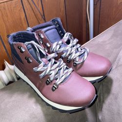 Burgundy Alpine Hiker Boots (women’s 7 1/2)