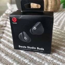 Beats Studio buds 