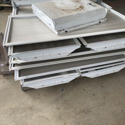 1 Pallet Of Lights For $100