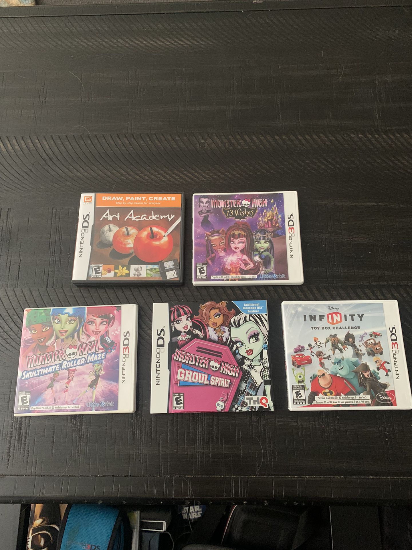 Assortment of 8 Nintendo 3DS and Nintendo DS Games 
