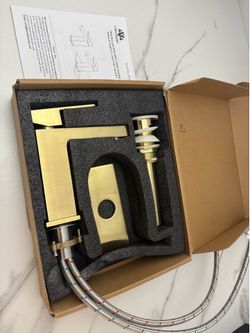Brushed Gold Bathroom Faucet Single Hole, Gold Single Handle Bathroom Sink Faucet with Drain Assembly