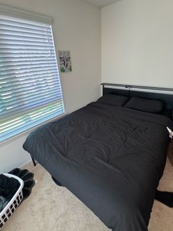 Queen Bed (read desc)