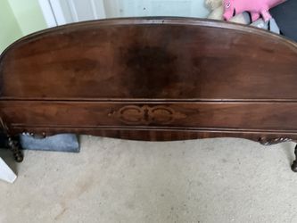 French Antique Carved Louis XV Rosewood & Maple 3/4 Size Bed w. Rails