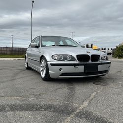 2003 BMW 325i