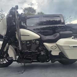 2018 HD Street Glide Special 