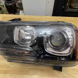 11-14 Dodge Charger OEM Xenon Headlight (left)