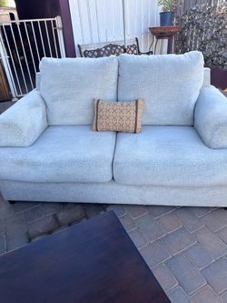 Love seat /w chair ivory color