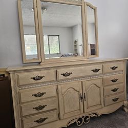 11 drawer real wood mirror dresser furniture french provincial 