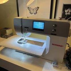 Bernina B710 Sewing/Quilting machine 