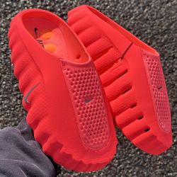Nike Mind Slide Solar Red