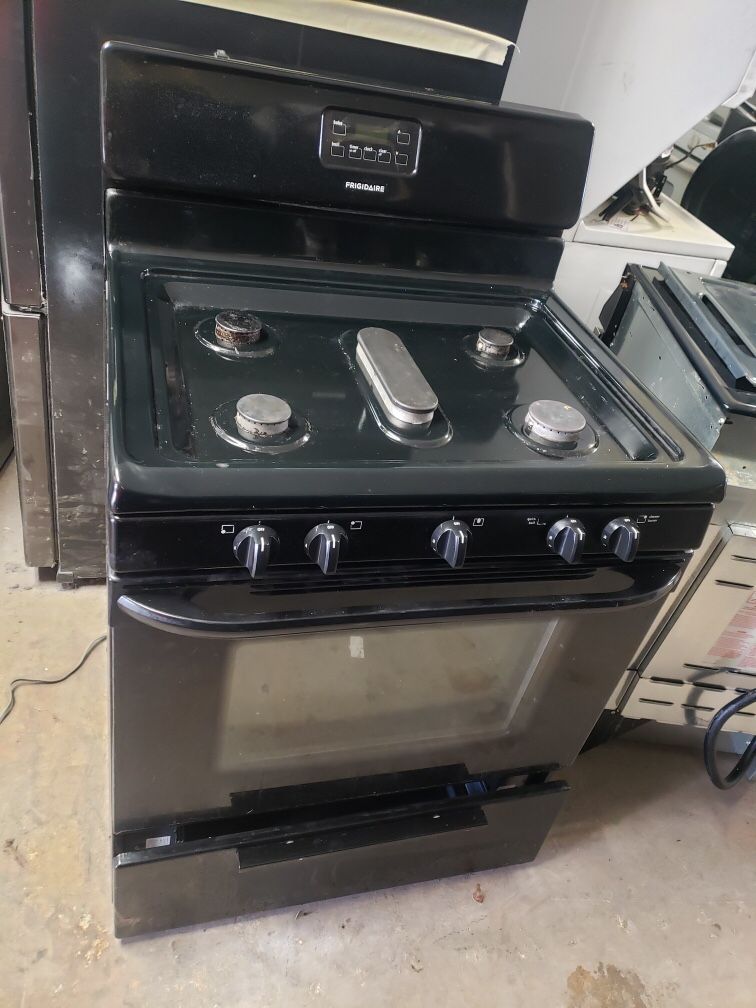Frigidaire gas stove ( 5 burner ) for Sale in San Antonio, TX OfferUp