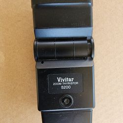 Vivitar Zoom Thyristor 5200 Electronic Flash (Pre-owned)